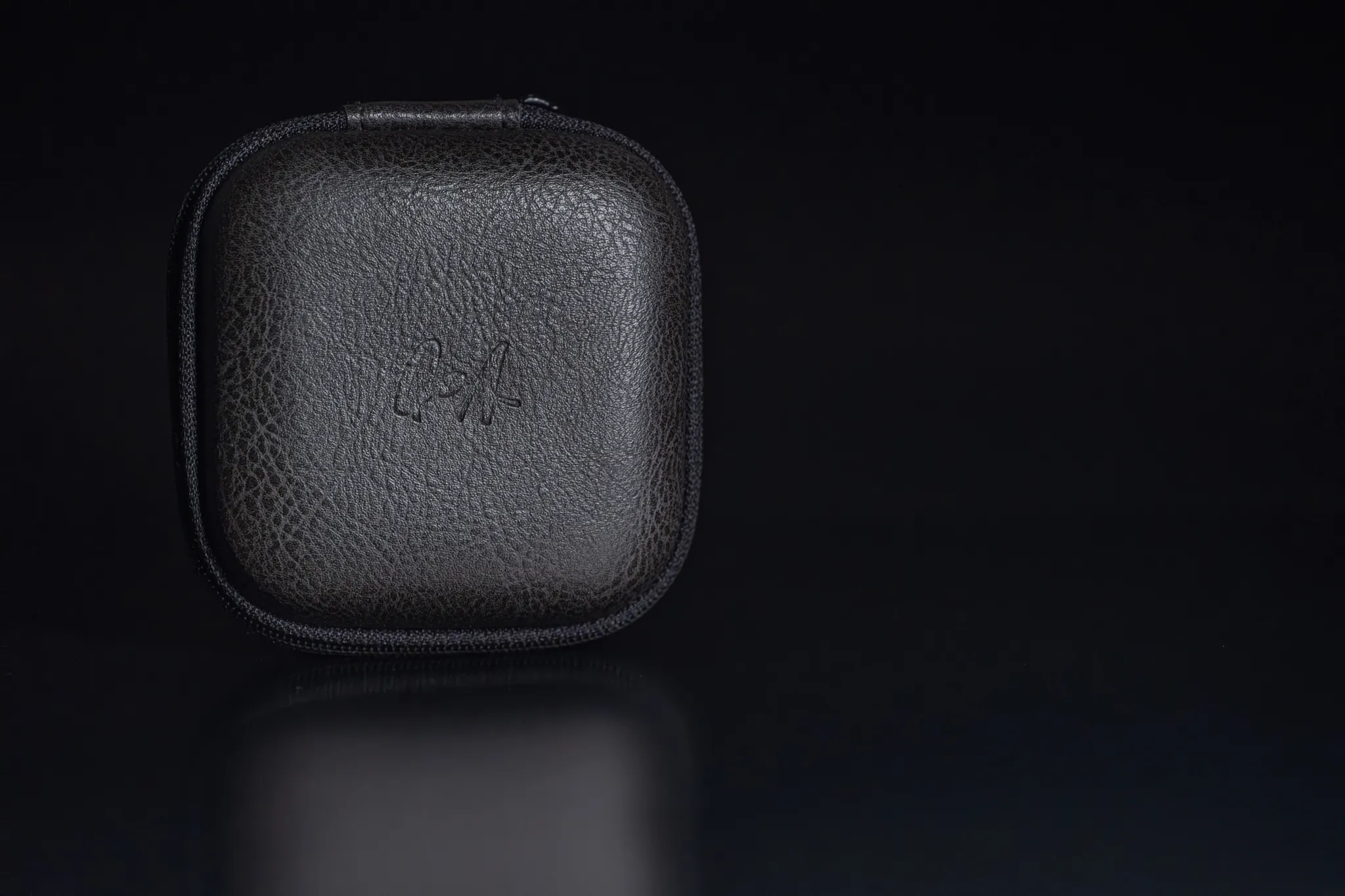 ARIF7725-Enhanced-NR.jpg ARIF7725-Enhanced-NR.jpg