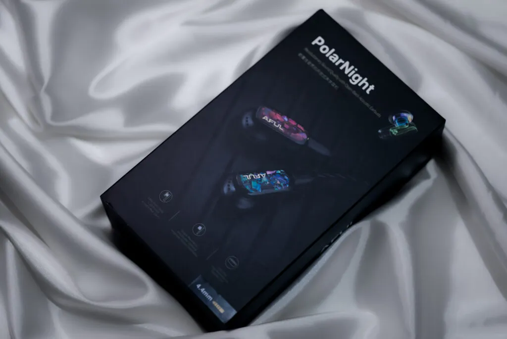 AFUL PolarNight Review / A Musical MiNi Headphone AFUL PolarNight Review / A Musical MiNi Headphone