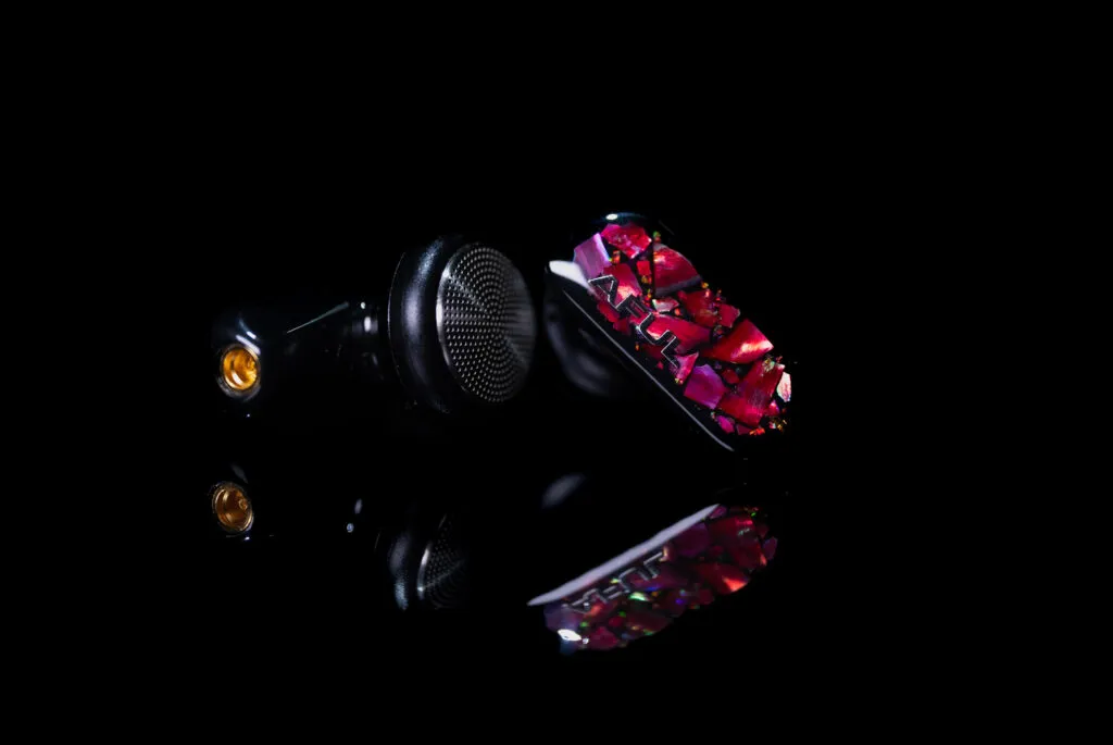 AFUL PolarNight Review / A Musical MiNi Headphone AFUL PolarNight Review / A Musical MiNi Headphone