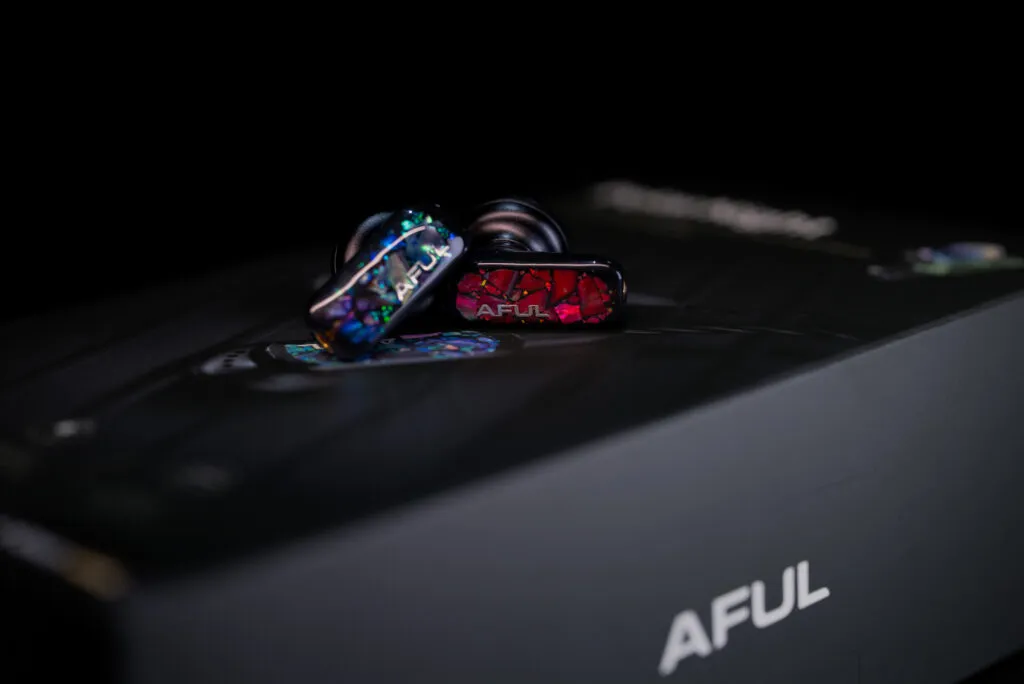 AFUL PolarNight Review / A Musical MiNi Headphone AFUL PolarNight Review / A Musical MiNi Headphone