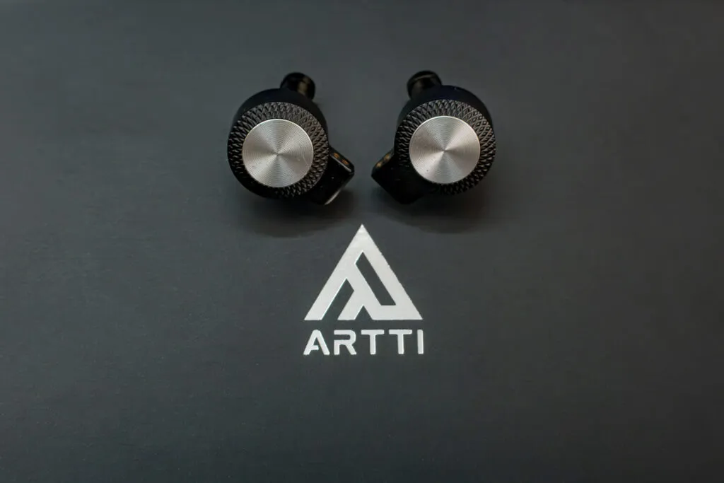 ARTTI T10 Pro Review: Warm T10 with less details! ARTTI T10 Pro Review