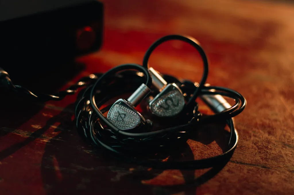 EarAcoustic Audio STA Hi-End Max – A Shiny Gem with Room to Grow EarAcoustic Audio STA Hi-End Max