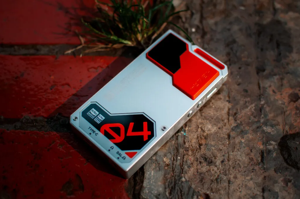 HiBy R4 Review – Cyberpunk Beats in Your Pocket HiBy R4 Review