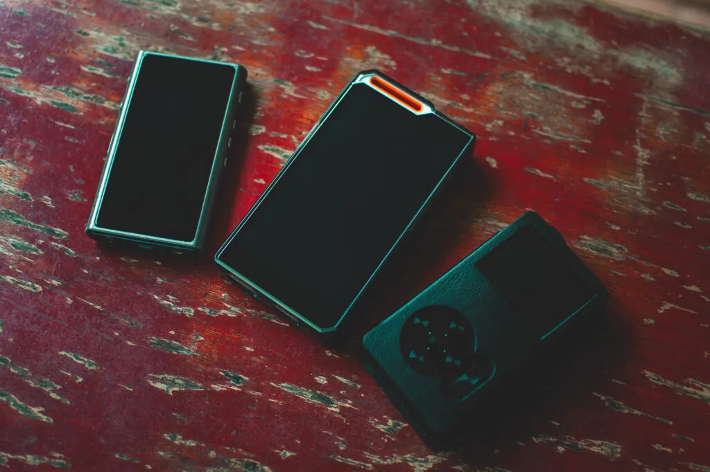 HiBy R4 Review – Cyberpunk Beats in Your Pocket HiBy R4
