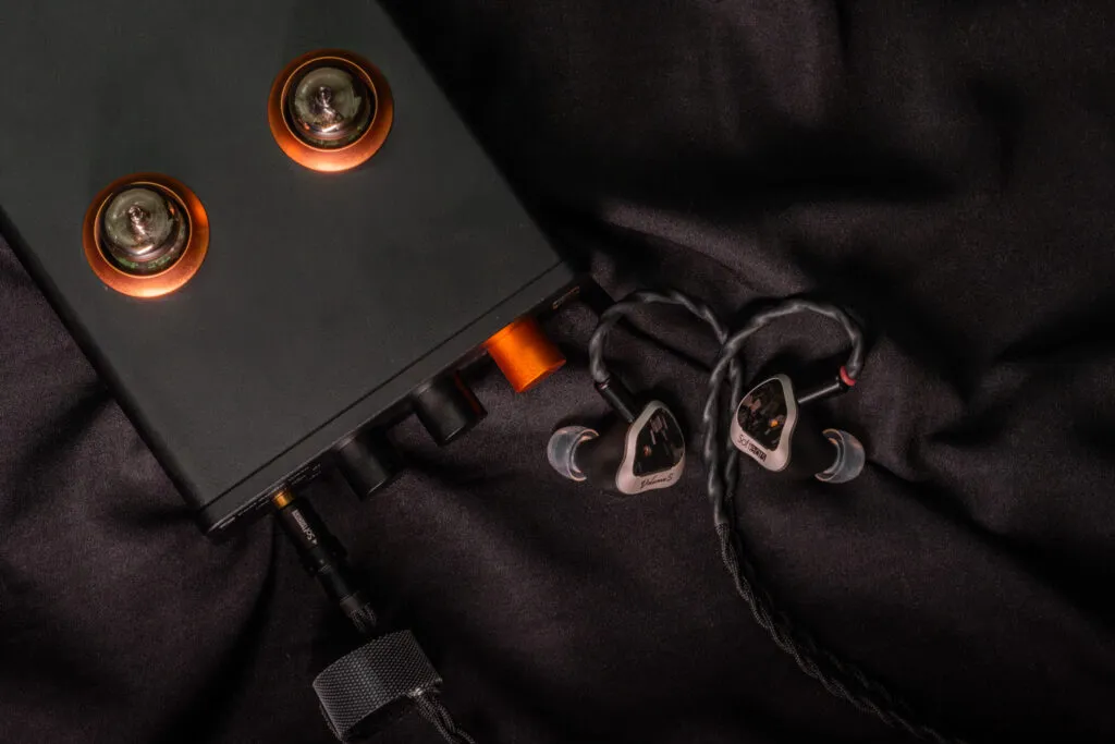 Fosi Audio GR40 Review: Tube Magic! Fosi Audio GR40 Review
