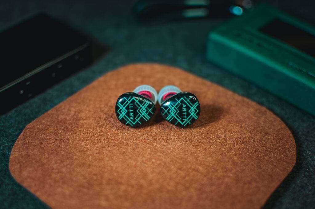 Artti R2 Review – A Warm Yet Technical Budget IEM? NIK 4208 Enhanced NR