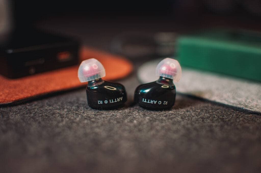 Artti R2 Review – A Warm Yet Technical Budget IEM? NIK 4214 Enhanced NR