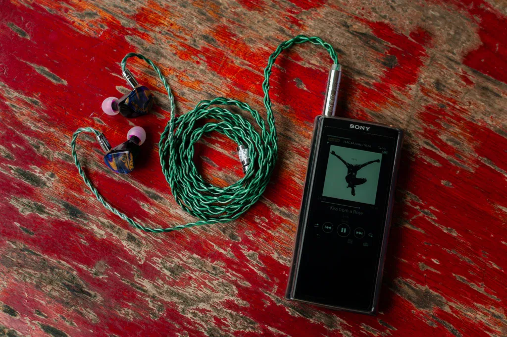 GEEKWOLD GK260 Review – A Fun Hybrid That Loves To Entertain GeekWold GK260 11